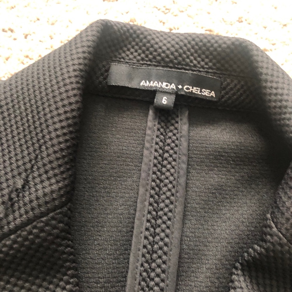 Textured Ruffle Sleeve Blazer - Picture 4 of 6